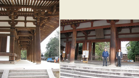 唐招提寺正面 (兄と北川さん)